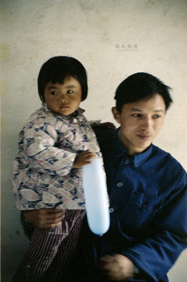 我帮漂亮女业主修空调她要求我在她家住一晚那晚太辛福了