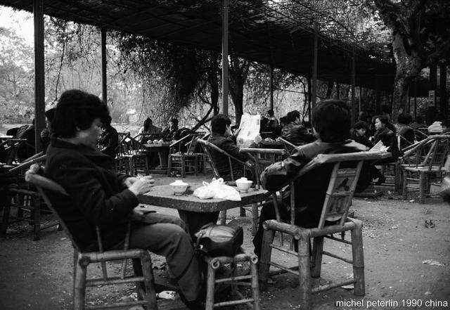 我帮漂亮女业主修空调她要求我在她家住一晚那晚太辛福了(图2)