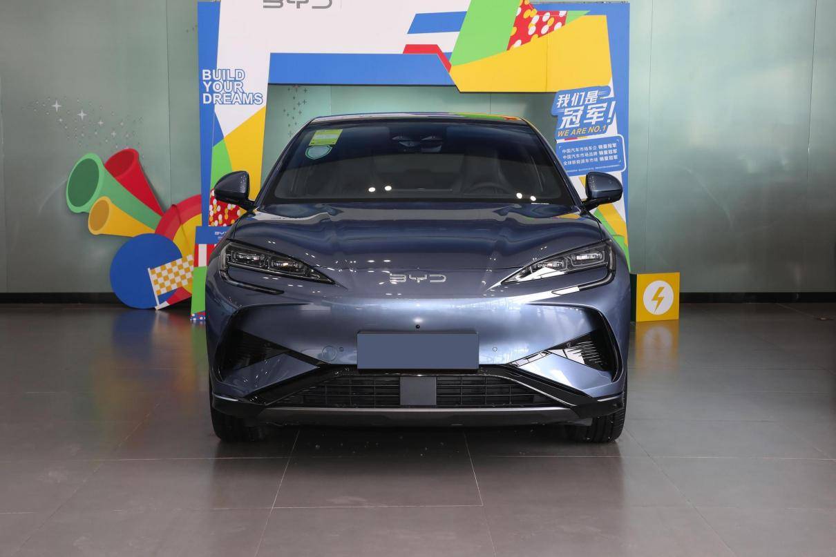 比亚迪再出新作品支持800V还带高阶智驾带你看海狮07EV(图2)
