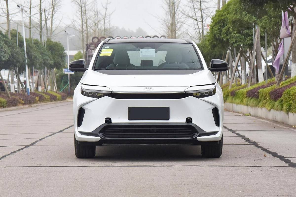 合资中型SUV降至1498万起入门续航615km配双叉臂丰田出品(图2)