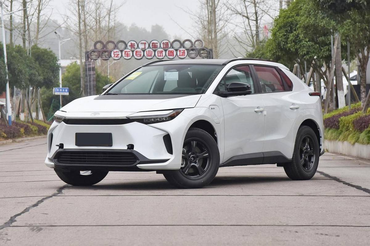 合资中型SUV降至1498万起入门续航615km配双叉臂丰田出品