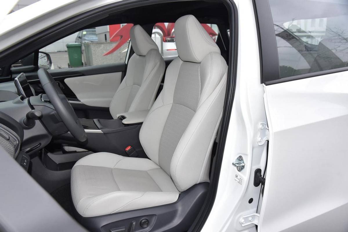 合资中型SUV降至1498万起入门续航615km配双叉臂丰田出品(图7)