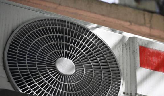央视曝光二手空调用致癌药水翻新二手回收市场亟待整顿！(图4)