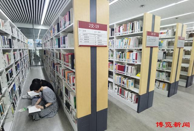 市图书馆空调故障难挡淄博市民读书热情