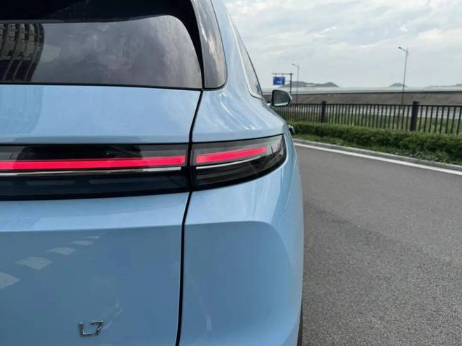 理想L7Ultra深度体验全副武装的水桶好车？(图11)