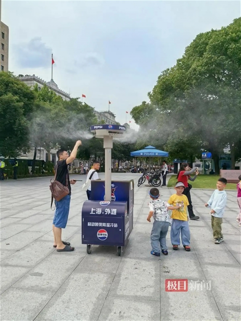 上海连日高温逼近40℃外滩石板晒到翘起空调维修工订单爆满要忙到凌晨(图4)