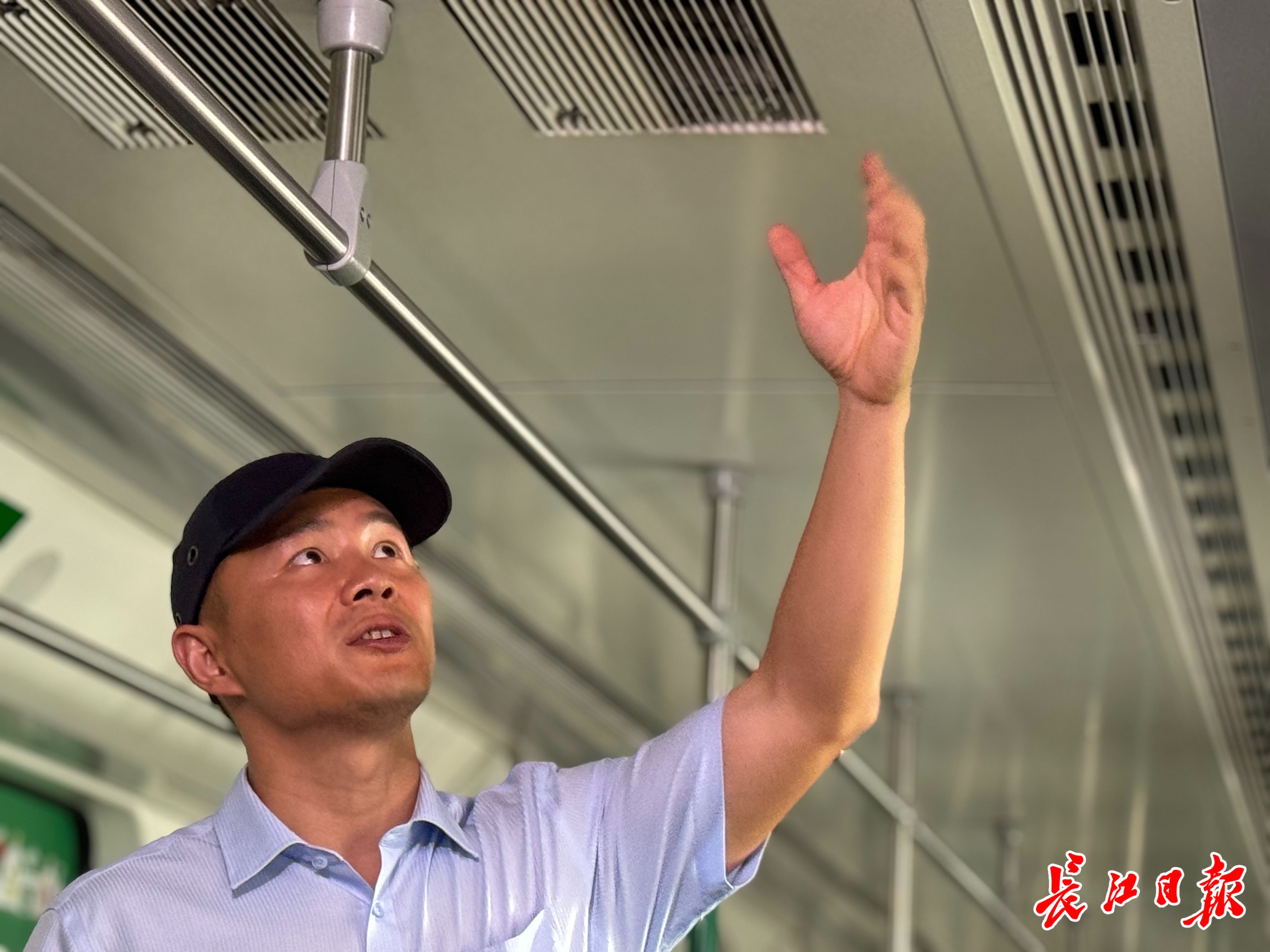 半小时全身汗湿！入伏首日跟着维修工检修地铁空调