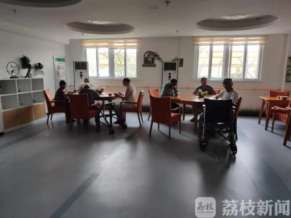 高温天敬老院限制五保老人使用空调院方回应：你觉得钱够吗？荔枝解忧帮(图5)
