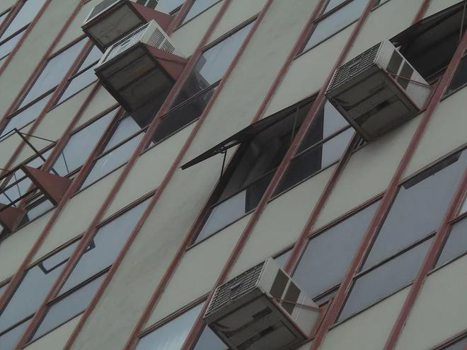 男子安装空调从6楼坠落！被送医抢救→