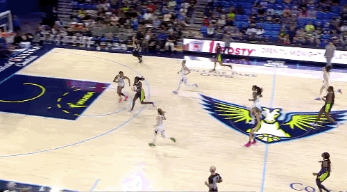 WNBA战报：斯图尔特27分约内斯库14+11自由人轰16记三分以105-91飞翼(图3)