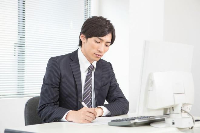 新领导出台政策手机不得带进车间结果设备出故障找不到维修工