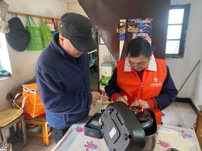 电器坏了居民们最先想到的就是找“老王”