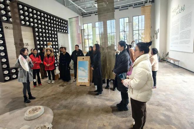 大竹县农民工服务中心庆祝国际妇女节关爱女性农民工活动举行