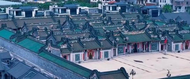 中国速度！不到一周违建英之园复绿还田从雄伟建筑到空留叹息(图17)