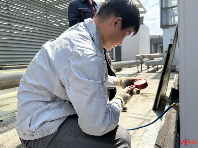 “苏超”狂飙启示录①｜当空调维修工、前国奥队员、“00后”海归决定来踢“苏超”(图7)