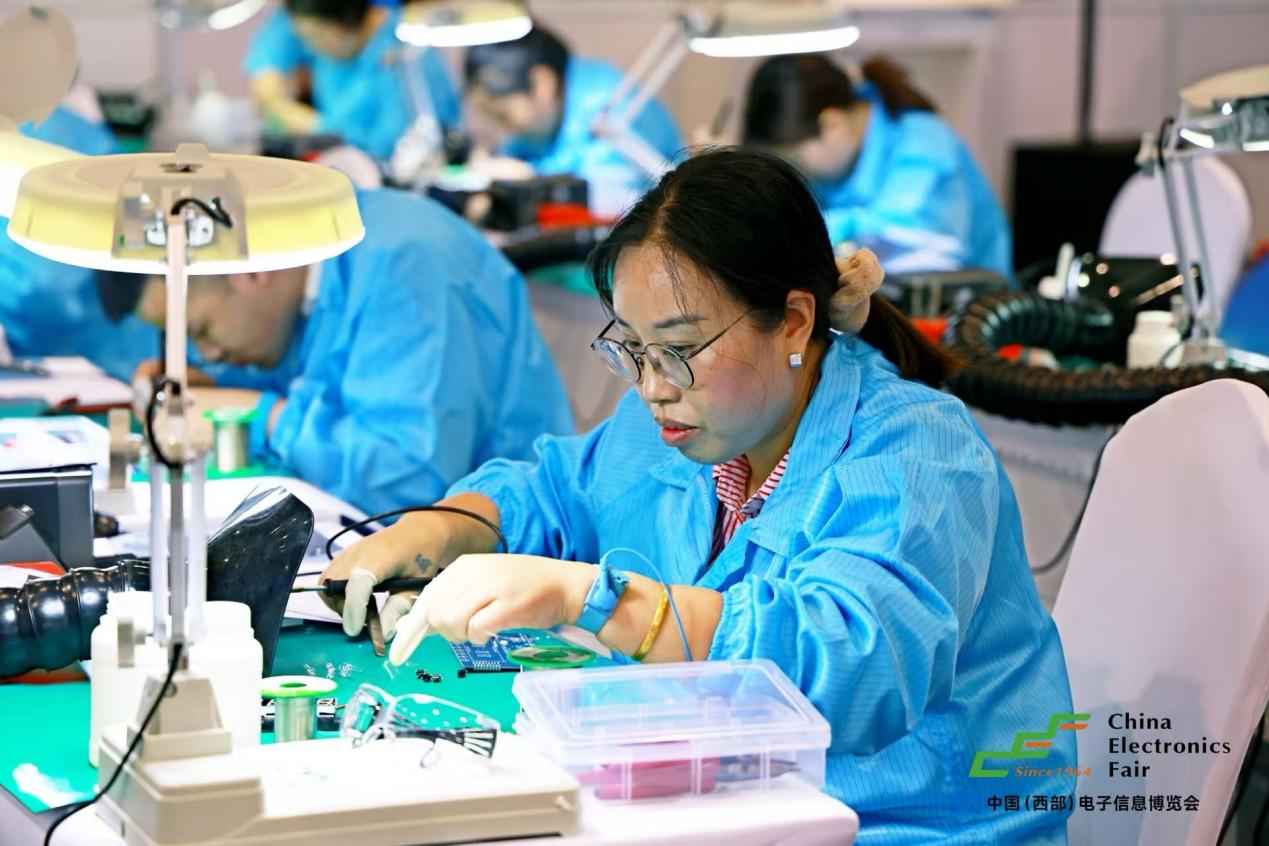新动能、新生态、新西部—第十三届中国（西部）电子信息博览会隆重开幕(图11)