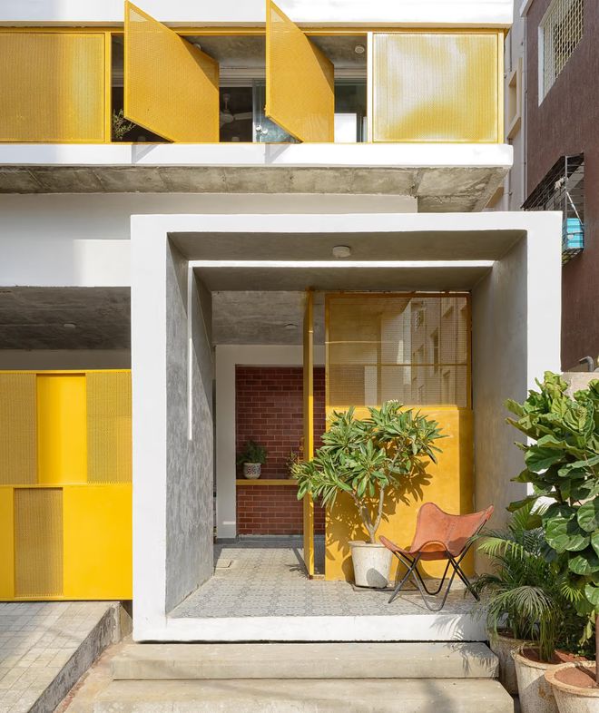 光影交错静谧生长自建花园住宅的空间诗意(图2)