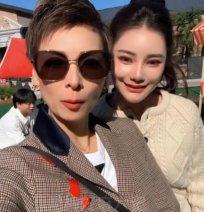马筱梅回台湾过节汪小菲独自直播被弹幕气到说不出话来(图2)